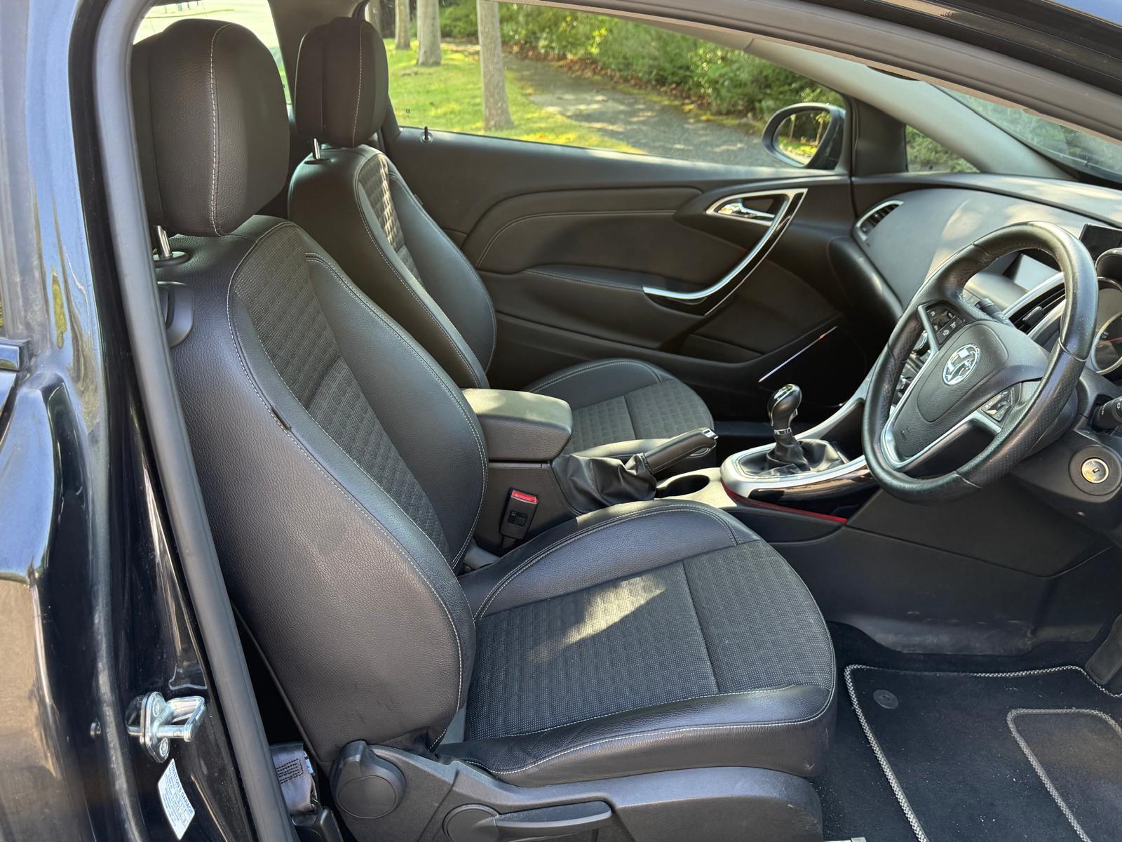 Vauxhall Astra GTC 1.7 CDTi ecoFLEX 109g SRi Coupe 3dr Diesel Manual Euro 5 (s/s) (110 ps)