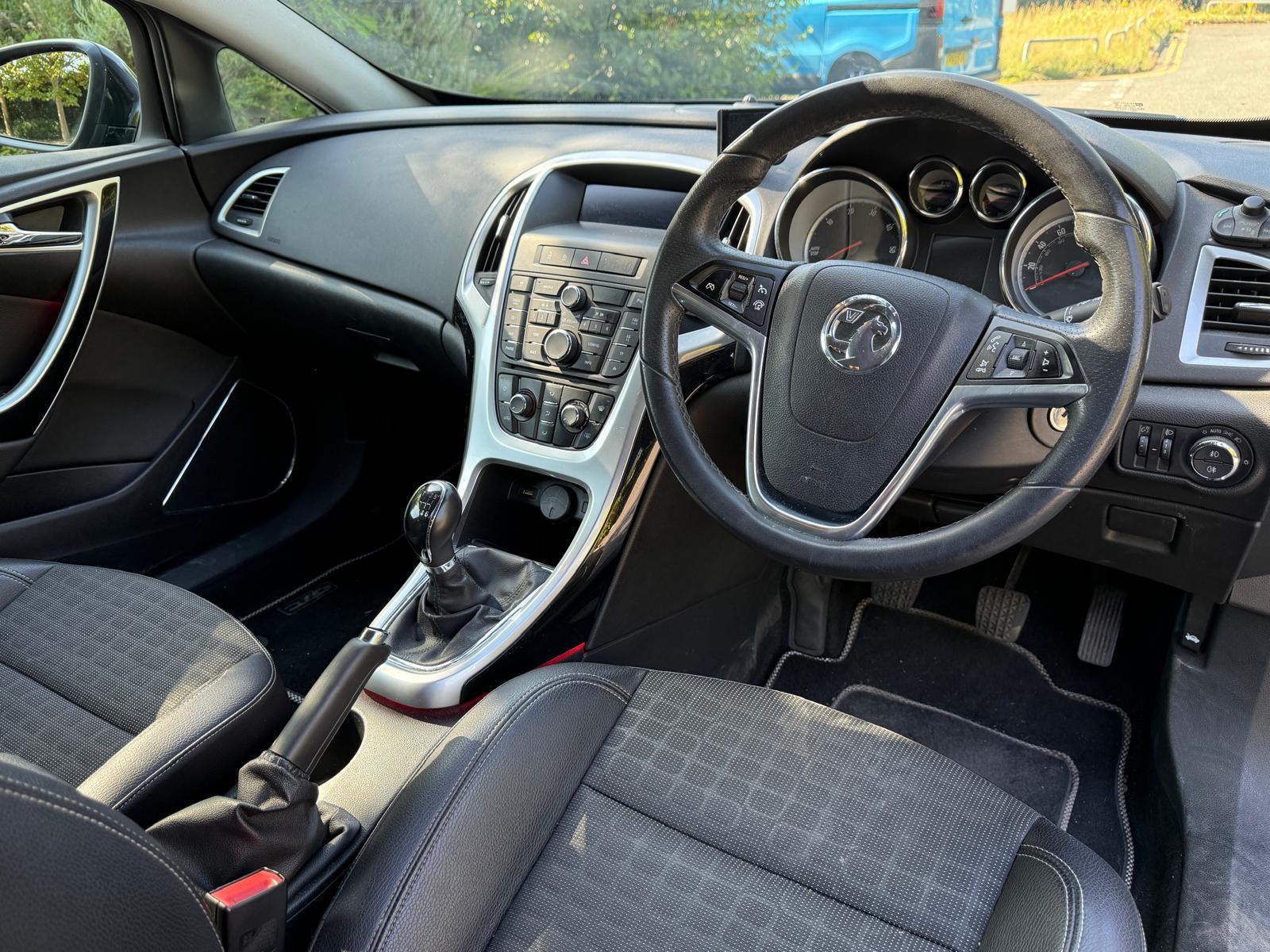 Vauxhall Astra GTC 1.7 CDTi ecoFLEX 109g SRi Coupe 3dr Diesel Manual Euro 5 (s/s) (110 ps)