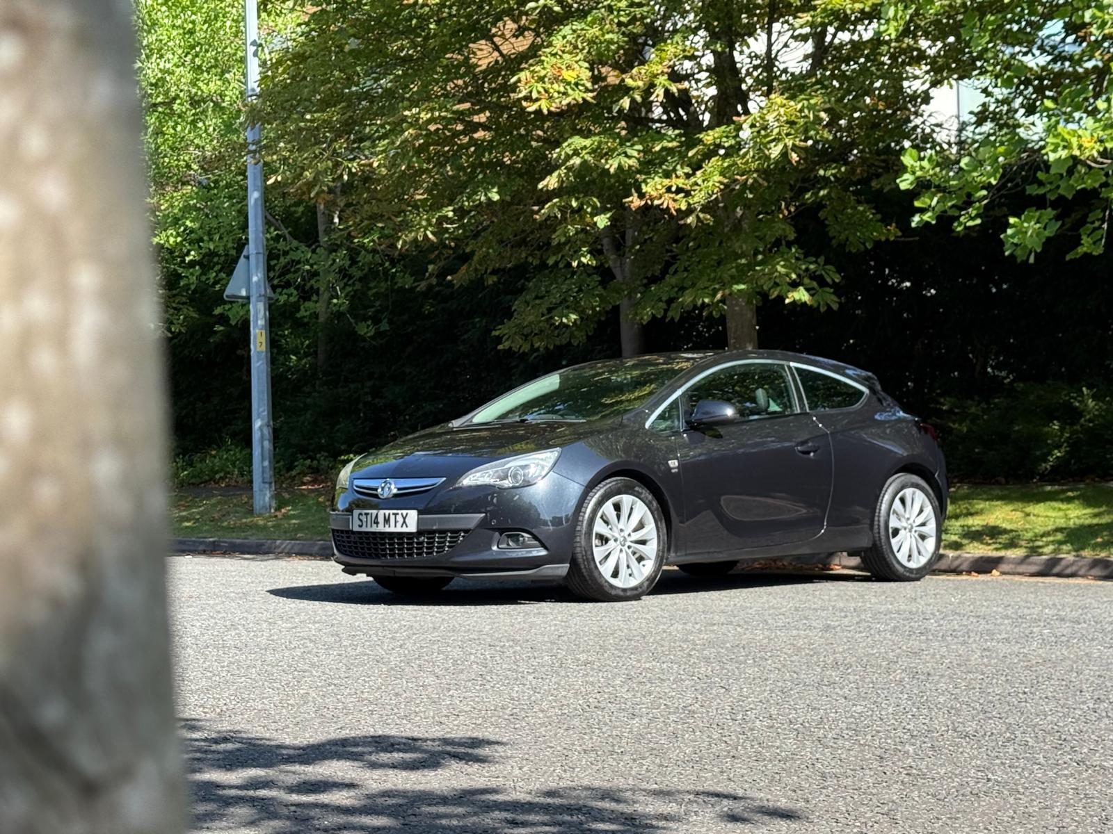 Vauxhall Astra GTC 1.7 CDTi ecoFLEX 109g SRi Coupe 3dr Diesel Manual Euro 5 (s/s) (110 ps)